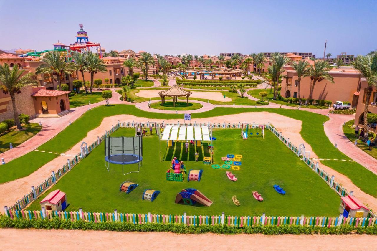 Charmillion Gardens Aquapark 호텔 샤름 엘 셰이크 외부 사진 The Village